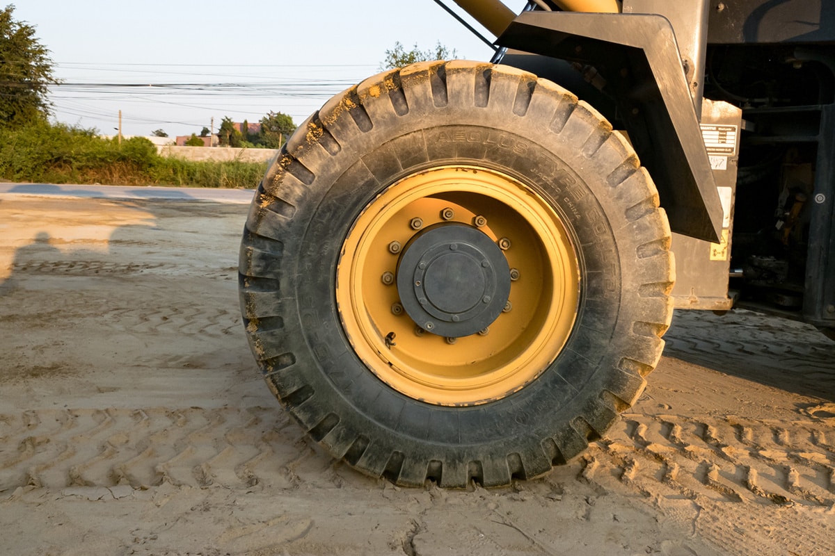 Wheel Loader Tire - High Tech ReMan